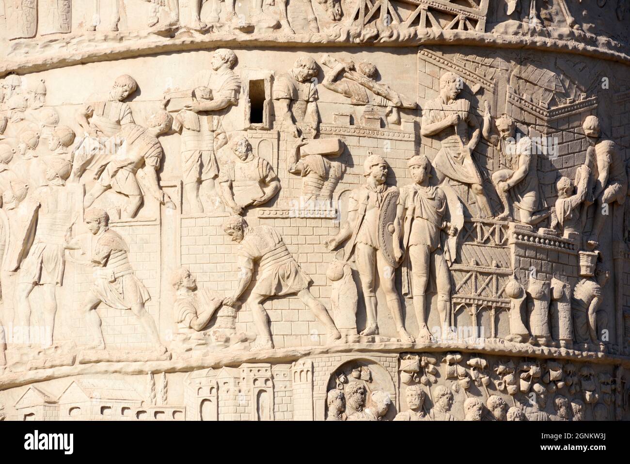 Italie, Rome, colonne de Trajan, ancien bas relief romain Banque D'Images