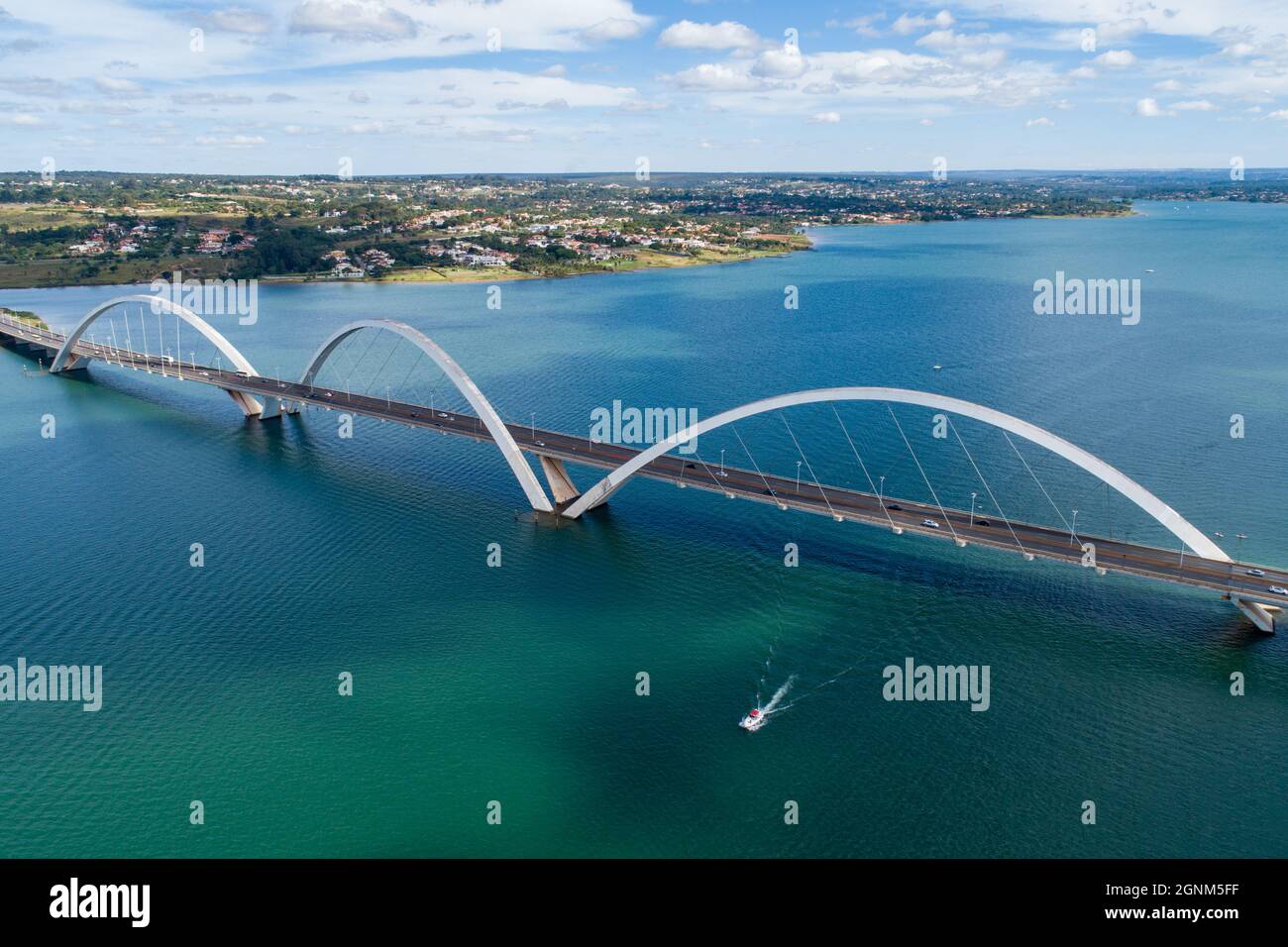 Foto Aerea Ponte JK sobre Lago Paranoa, Brasilia, Capital do Brasil Banque D'Images