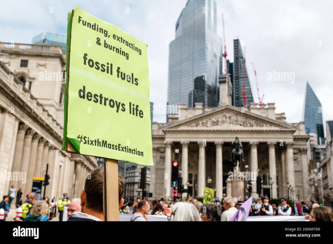 Londres, Royaume-Uni. 2 septembre 2021. La rébellion de l'extinction se présente à Bank au défi de renflouer les conditions exigeant a pour mettre fin à toute la fondation des combustibles fossiles Banque D'Images