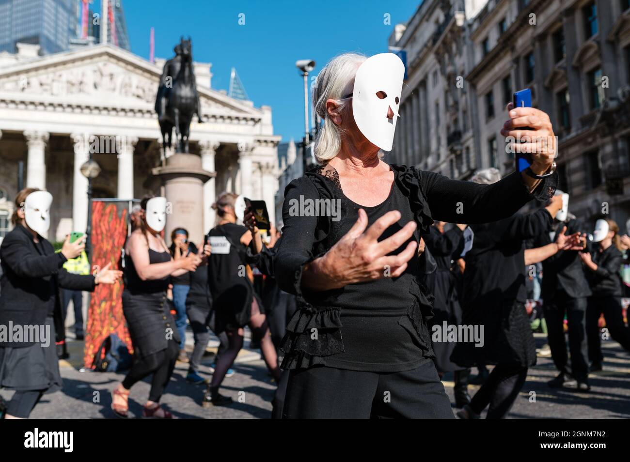 Londres, Royaume-Uni. 2 septembre 2021. La rébellion de l'extinction se présente à Bank au défi de renflouer les conditions exigeant a pour mettre fin à toute la fondation des combustibles fossiles Banque D'Images