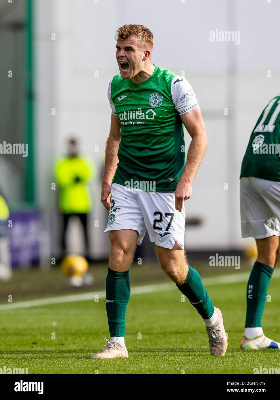 Easter Road, Leith, Edinburg, Royaume-Uni. 26 septembre 2021. Scottish Premier League football, Hibernian versus St Johnstone; Chris Cadden de Hibernian bouleversé à la décision crédit: Action plus Sports/Alay Live News Banque D'Images