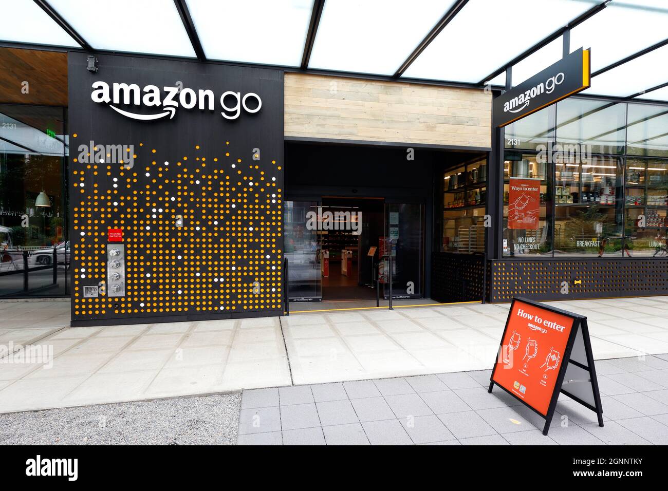 Amazon Go, 2131 7th Ave, Seattle photo de l'emplacement 1st d'une chaîne de dépanneurs sans caissier et sans argent comptant. Banque D'Images