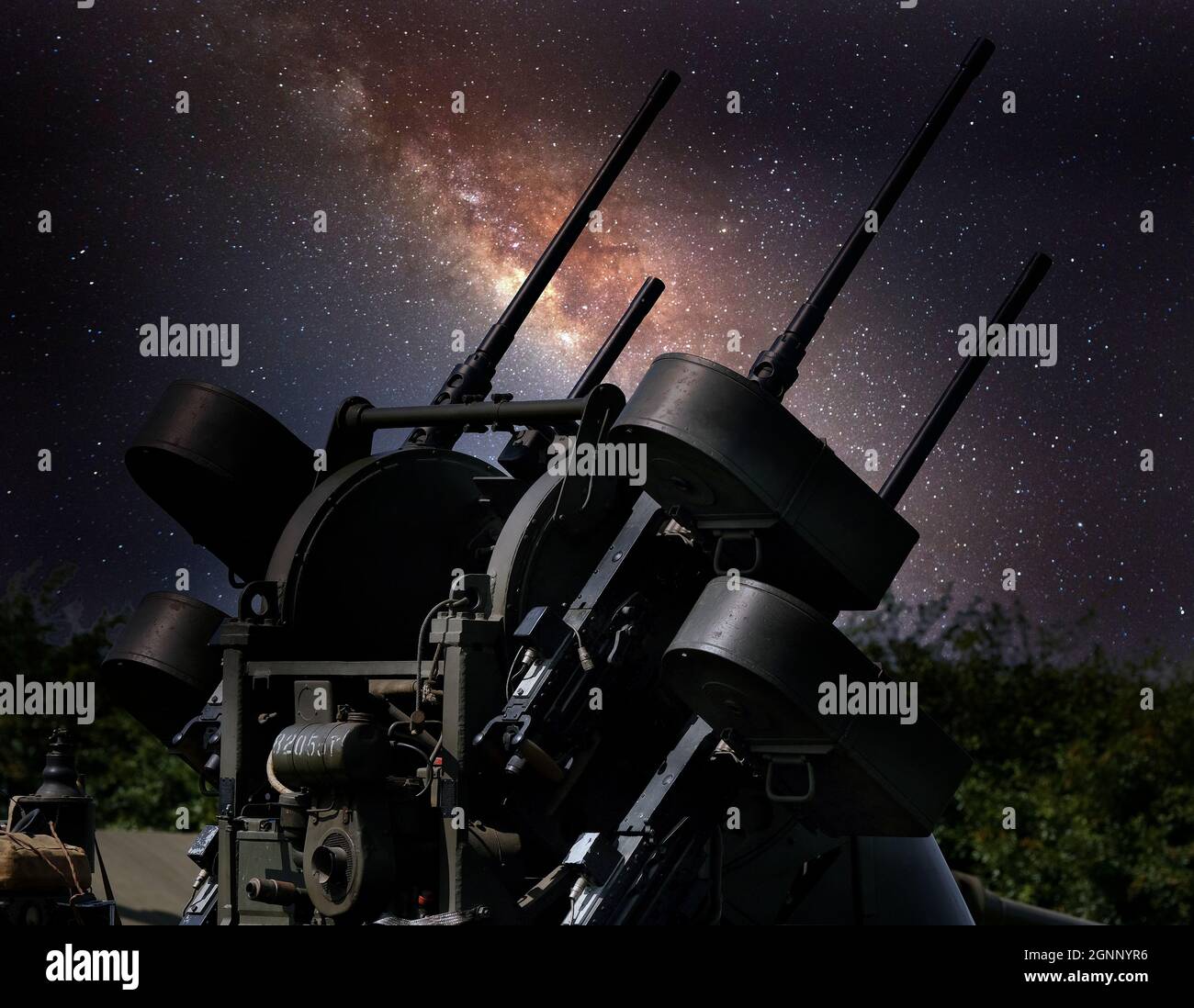 https://c8.alamy.com/compfr/2gnnyr6/quadruple-support-de-mitrailleuse-de-calibre-50-browning-americain-pour-antiaerien-2gnnyr6.jpg