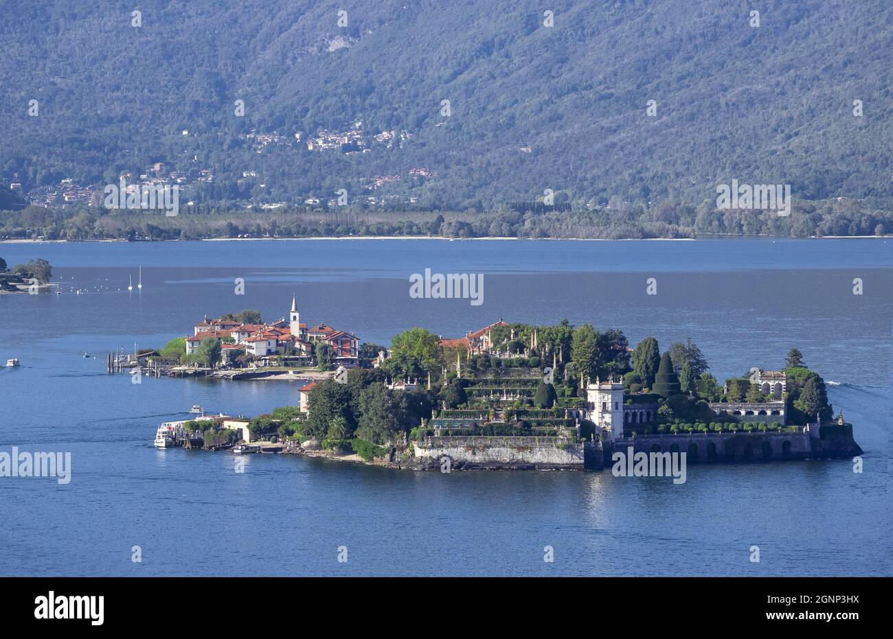 Îles Borromées dans le centre du lac majeur.Stresa, lacs italiens, Italie. Banque D'Images