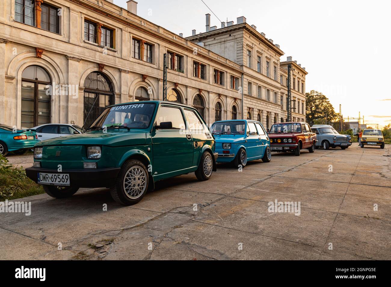 Wroclaw, Pologne - septembre 17 2020 : rencontre des fans de voitures anciennes à l'ancienne gare de Swiebodzki Banque D'Images