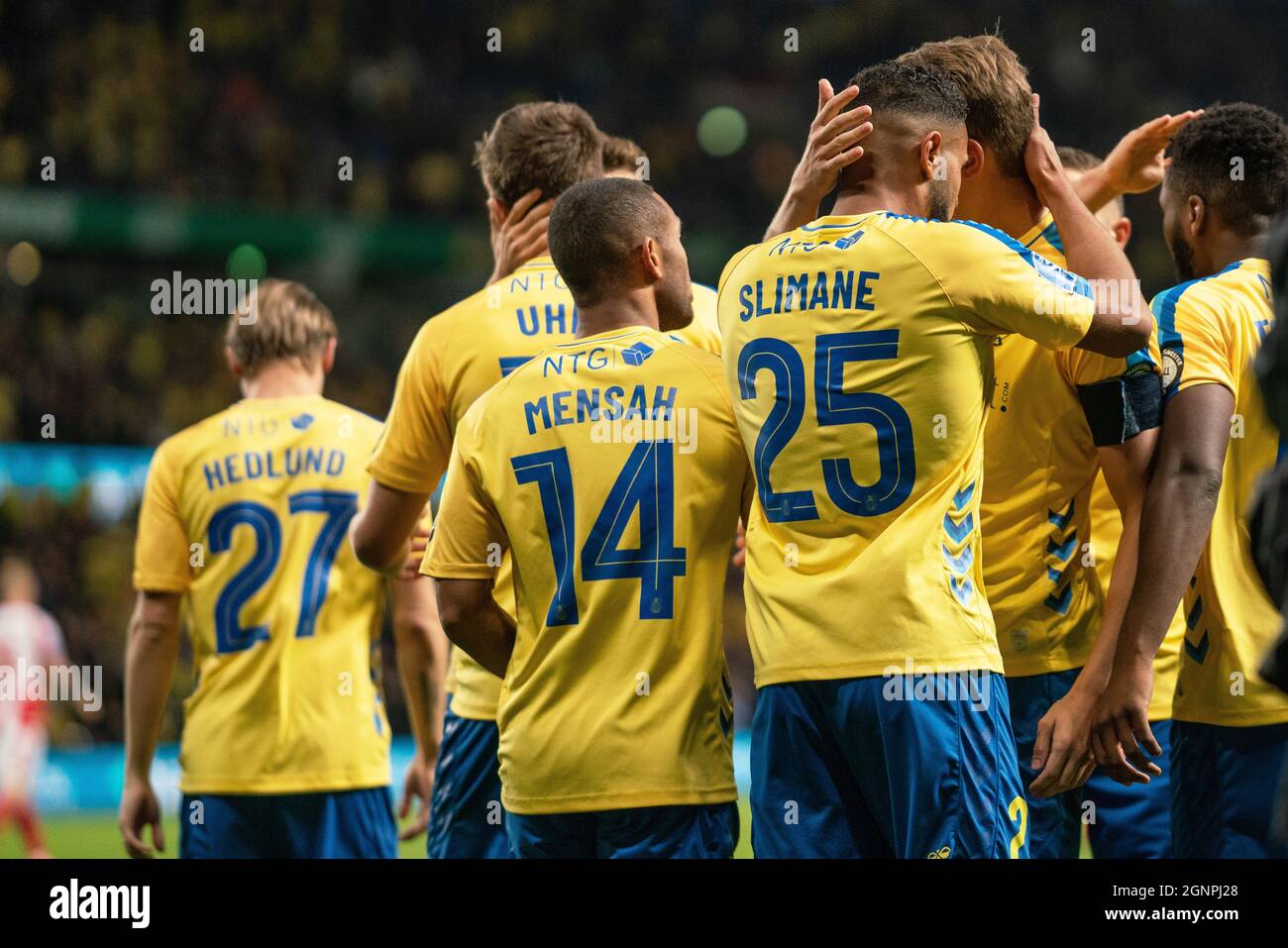 Brondby, Danemark. 26 septembre 2021. Ais Ben Slimane de Broendby IF célèbre un but Mikael Uhre lors du match 3F Superliga entre Broendby IF et Aalborg Boldklub à Brondby Stadion. (Crédit photo: Gonzales photo - Gaston Szerman). Banque D'Images