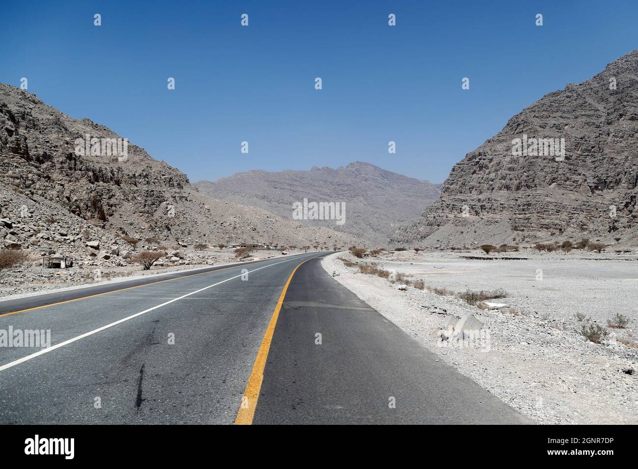Desert Road à Jebel JAIS Mountain. Émirats arabes Unis. Banque D'Images