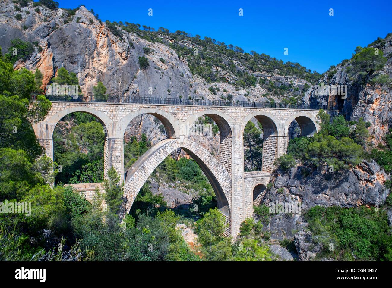 Pont de Riberola sur la voie verte du Val de Zafán entre Benifallet Baix Ebre et Pinell de Brai Terra Alta villages (Tarragone, Catalogne, Espagne) Banque D'Images