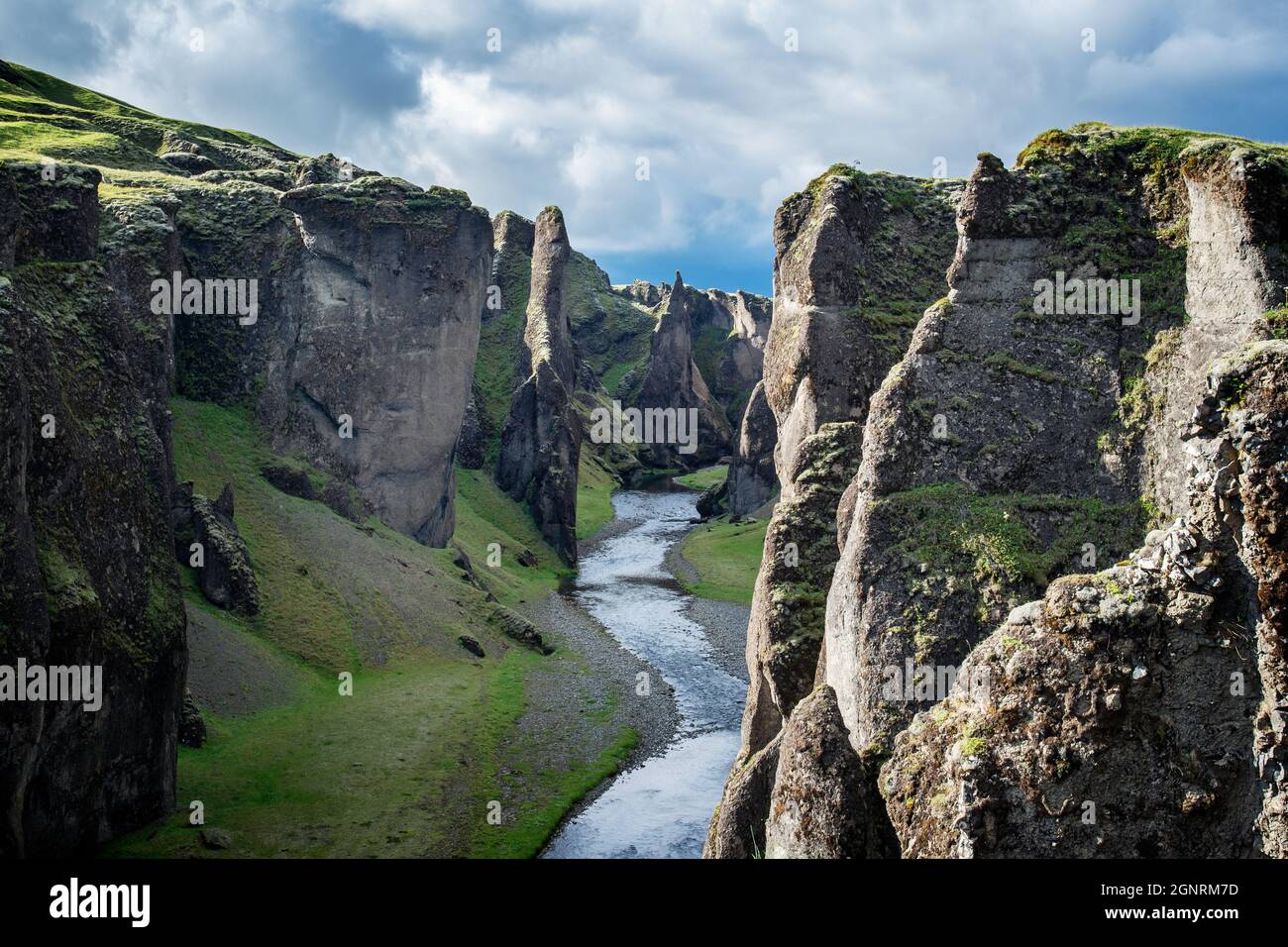 Canyon de Fjadrargljufur dans le sud de l'Islande Banque D'Images