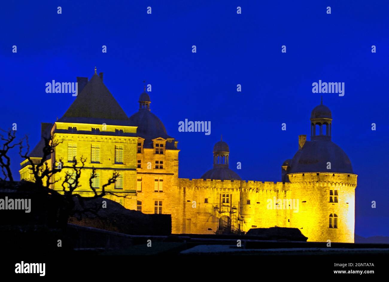 France, Dordogne (24), Périgord Noir, château de Hautefort // France, Dordogne, Périgord Noir, Hautefort, château Banque D'Images