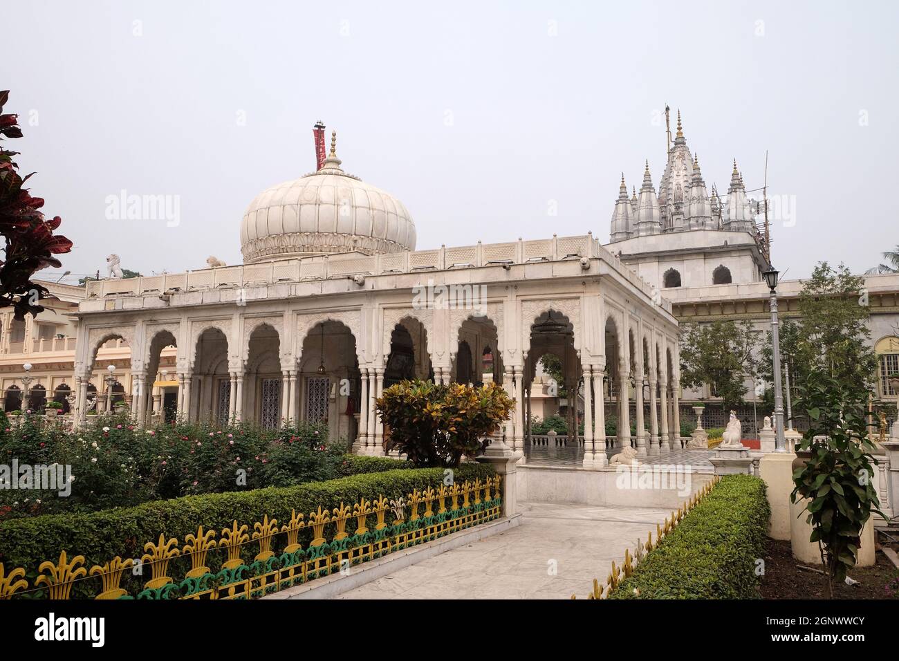 Le temple Jain (également appelé temple Parshwanath) est un temple Jain à Badridas Temple Street est une attraction touristique majeure à Kolkata, Bengale occidental, Inde Banque D'Images