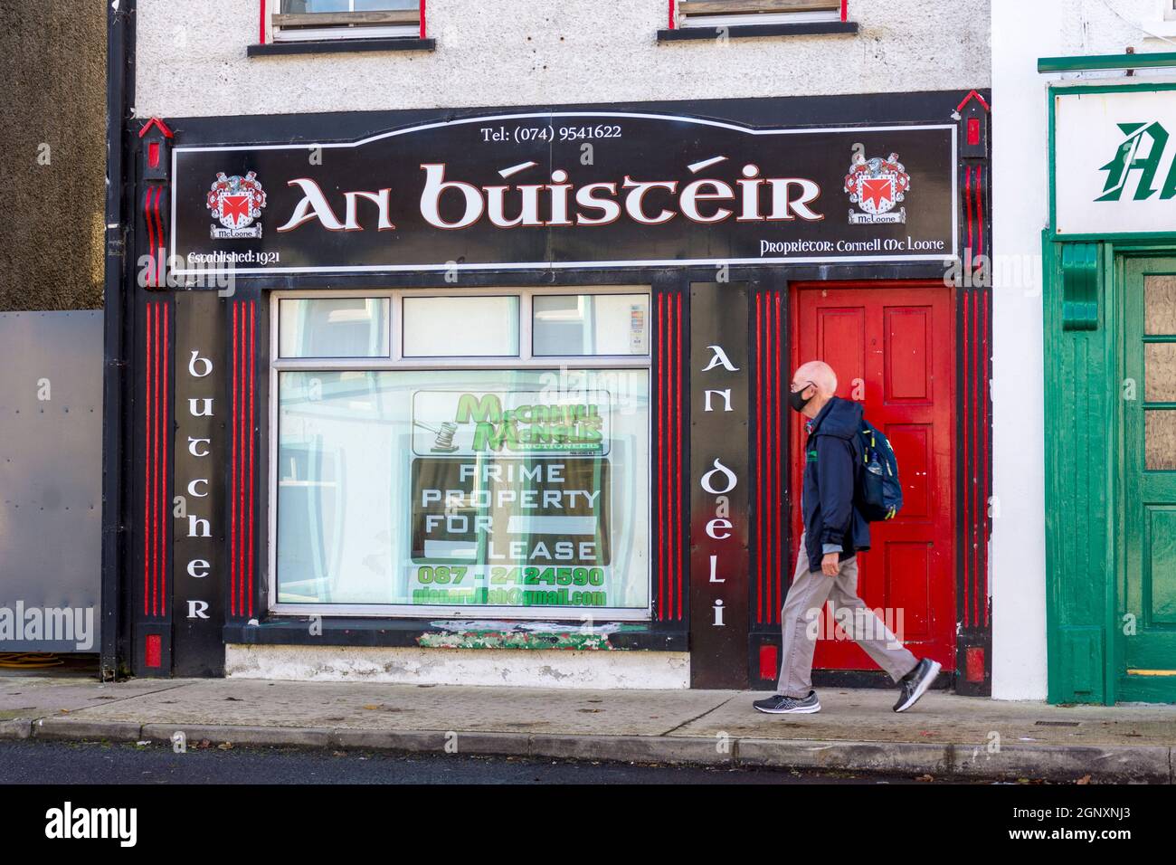 Vente au détail de biens commerciaux à bail. Ardara, Comté de Donegal, Irlande Banque D'Images
