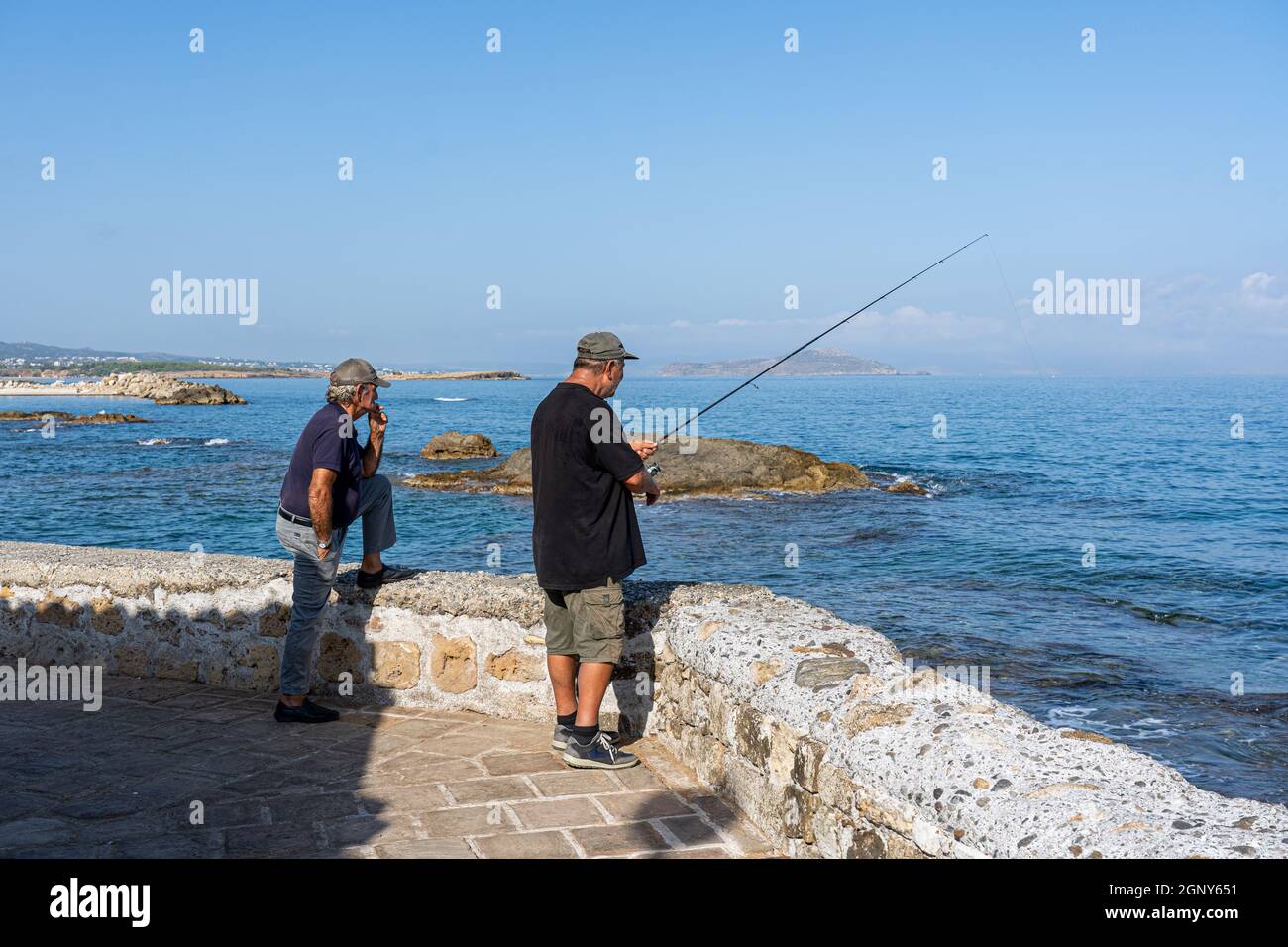 Pêcheurs à Chania en Crète, Grèce Banque D'Images