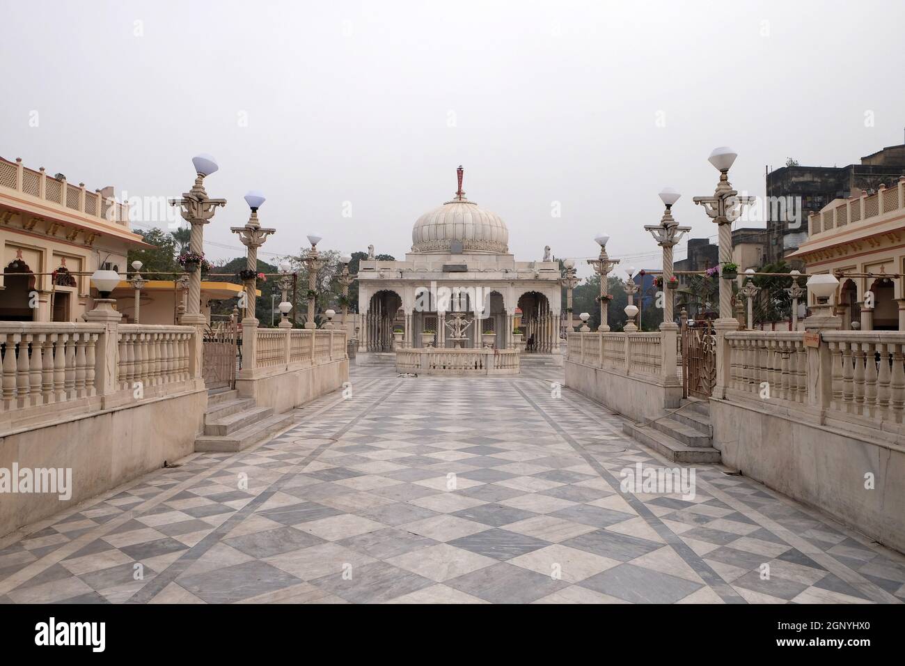 Le temple Jain (également appelé temple Parshwanath) est un temple Jain à Badridas Temple Street est une attraction touristique majeure à Kolkata, Bengale occidental, Inde Banque D'Images