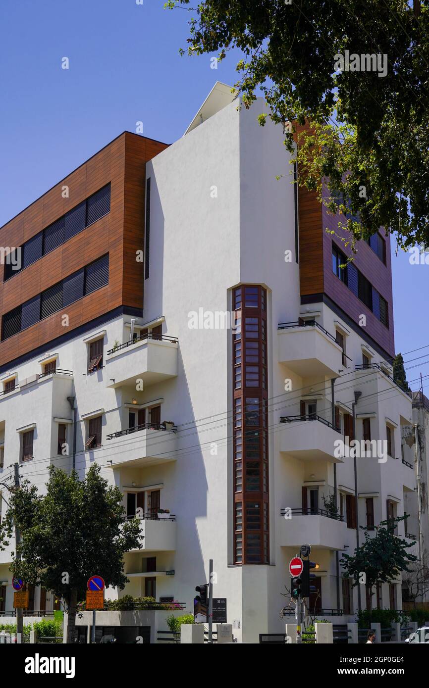 Hemphel House au 97 Yehuda Halevi coin du 50 Mazeh tel Aviv un immeuble résidentiel conçu par Moshe Tcherner dans le style international initial en 19 Banque D'Images