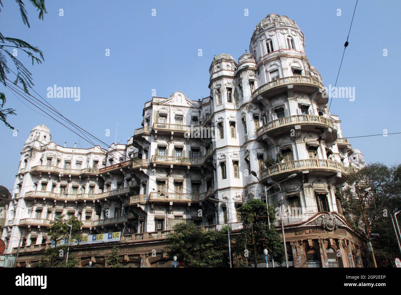 Esplanade mansions construite pendant l'ère coloniale Britannique lorsque Kolkata était la capitale de l'Inde britannique Banque D'Images