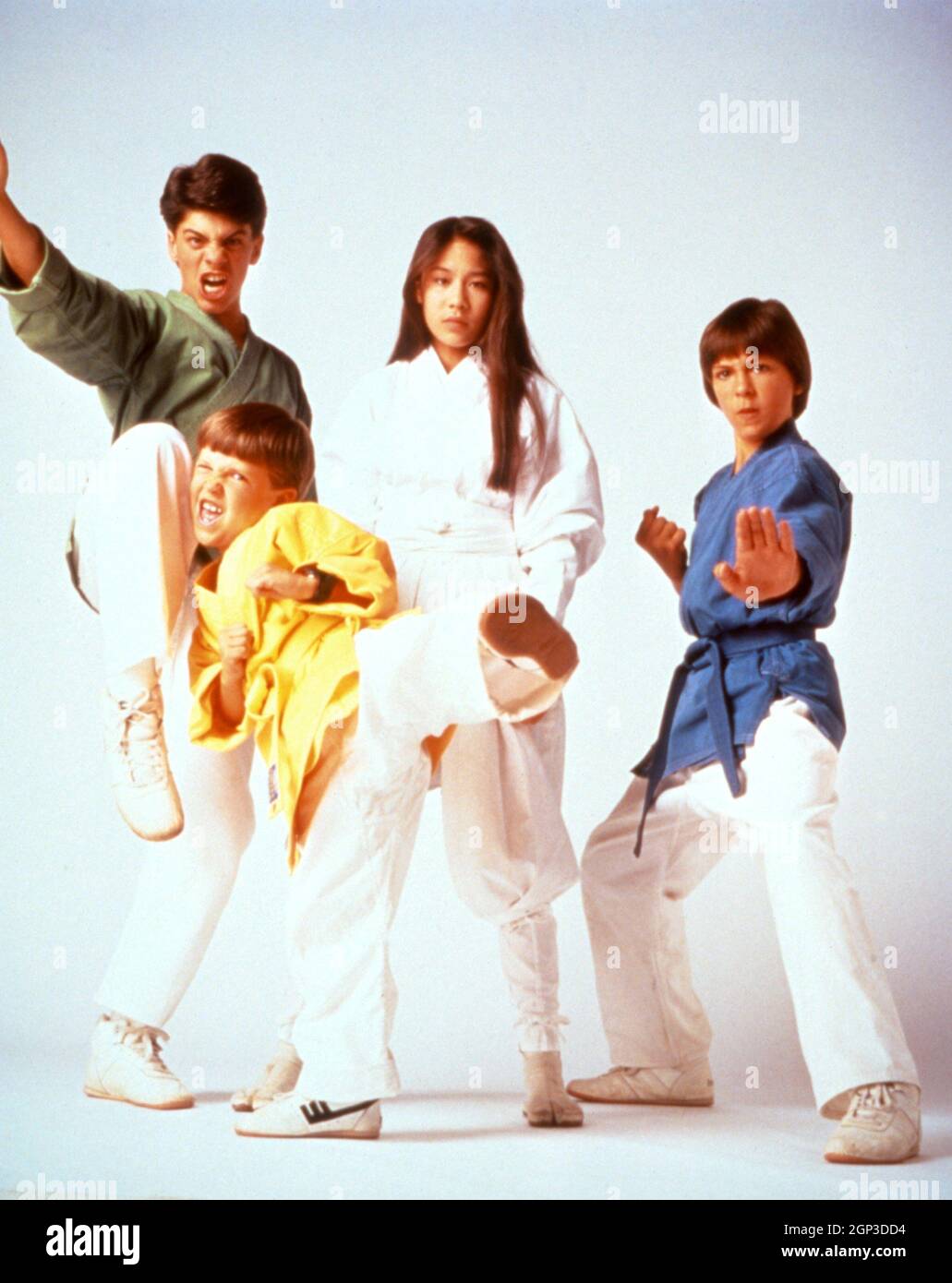 TROIS NINJAS REDONNENT, (alias 3 NINJAS REDONNENT), de gauche à droite : Sean Fox, J. Evan Bonivant, Caroline Junko King, Max Elliott Slade, 1994. © TriStar Pictures / Courtesy Everett Collection Banque D'Images