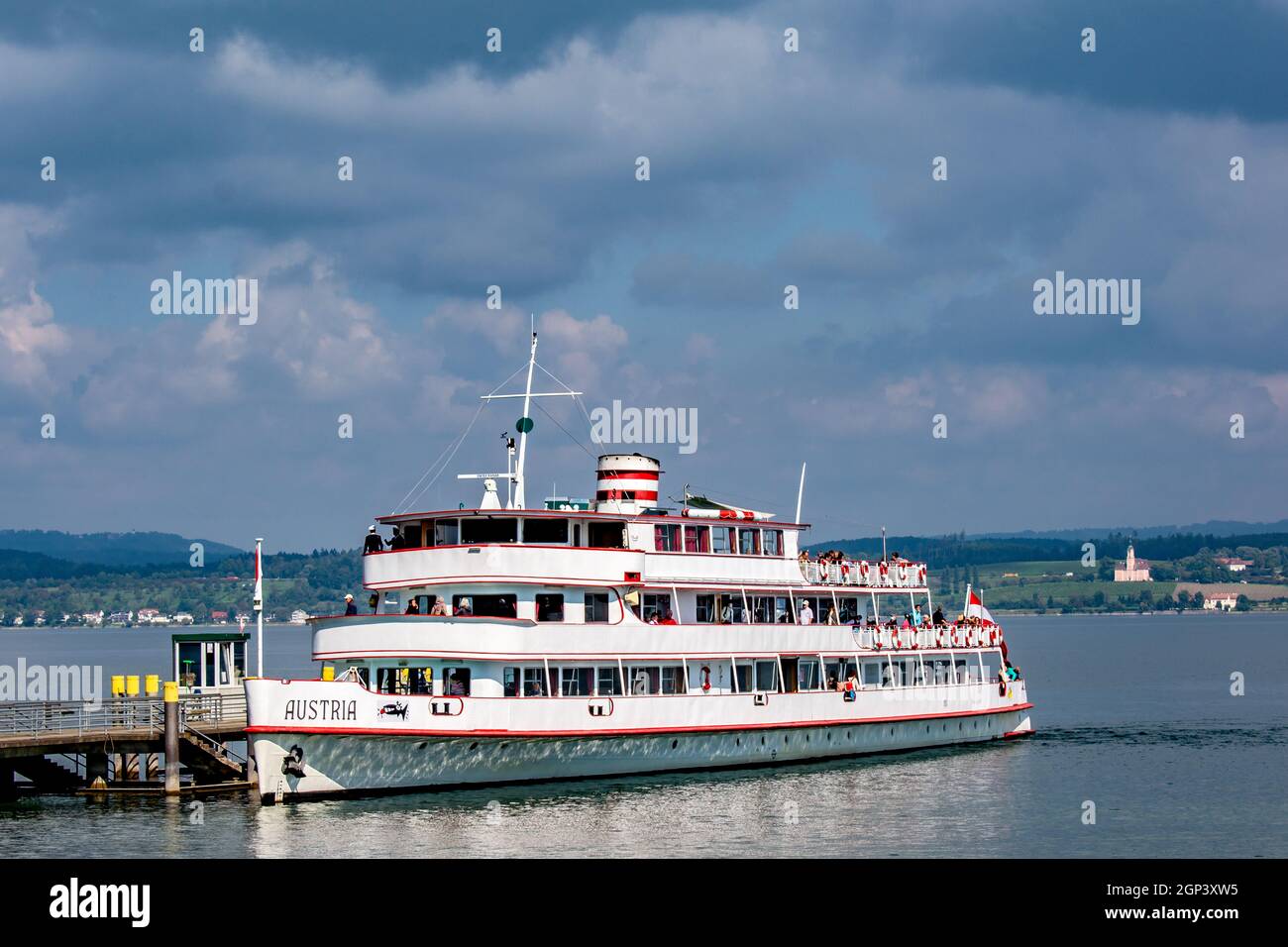 Lac de Constance : l'arrivée sur l'île de Mainau Banque D'Images Lac de Constance : l'arrivée sur l'île de Mainau Banque D'Images