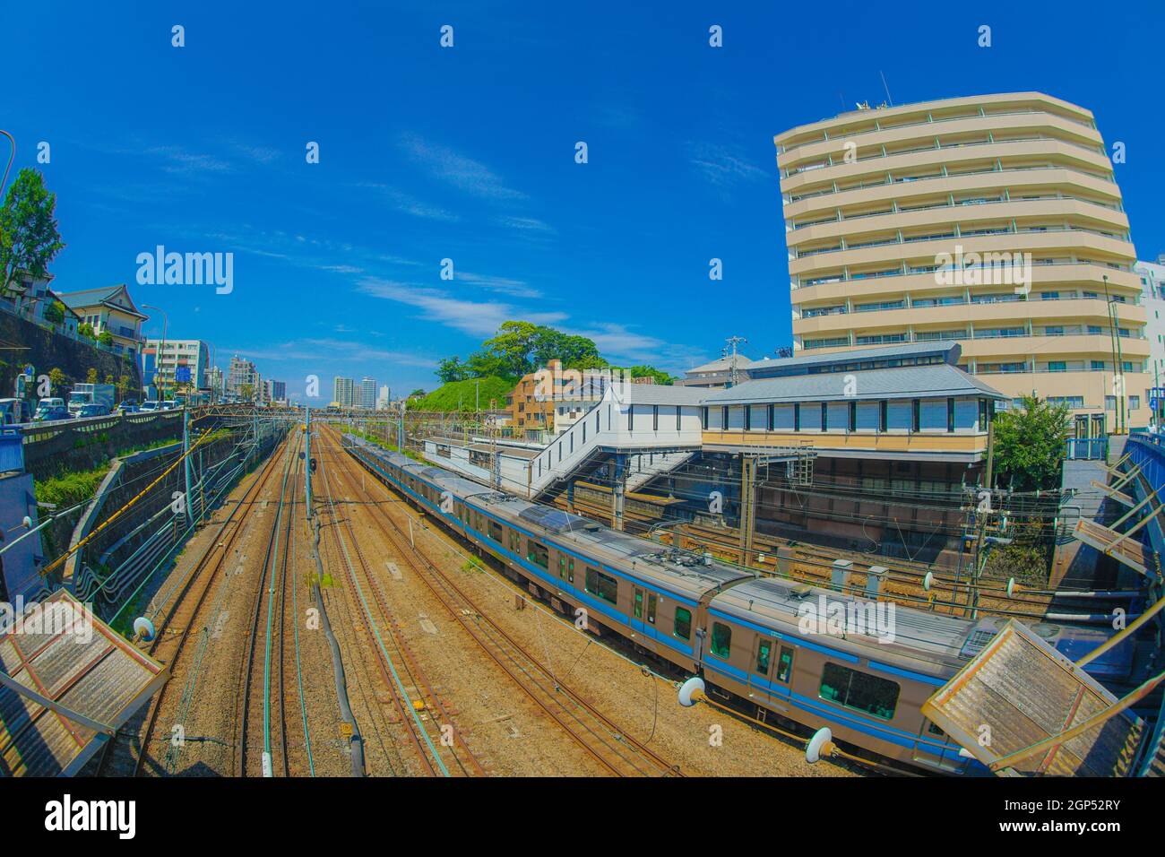 Groupe de lignes menant à la gare de Yokohama. Lieu de tournage : préfecture de kanagawa, ville de Yokohama Banque D'Images