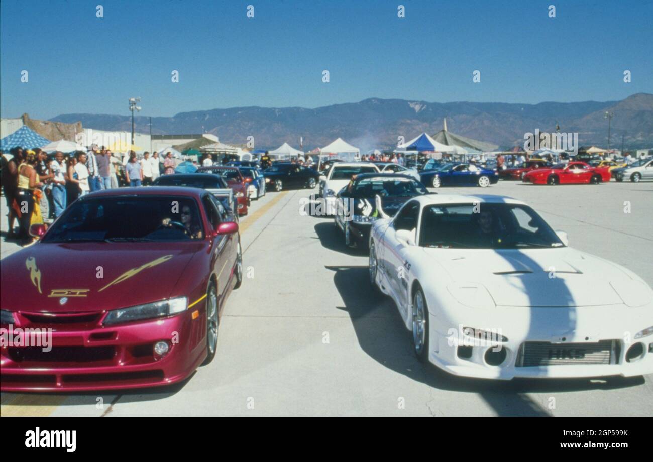 LA RAPIDE ET LA FURIEUSE, à gauche: 1997 Nissan 240SX, à droite: 1995 Mazda  RX-7, 2001. ph: Bob Marshak / © Universal Pictures / Courtesy Everett  Collection Photo Stock - Alamy