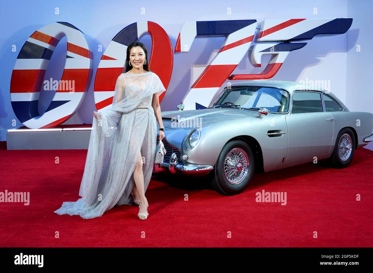 Michelle Yeoh assiste à la première mondiale de No Time To Die, au Royal Albert Hall de Londres. Date de la photo: Mardi 28 septembre 2021. Banque D'Images
