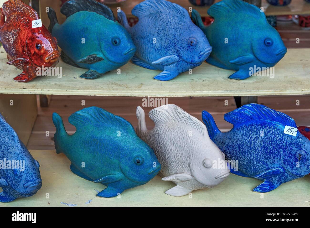 Poisson en céramique, Auer Dult, Munich, haute-Bavière, Bavière, Allemagne Banque D'Images