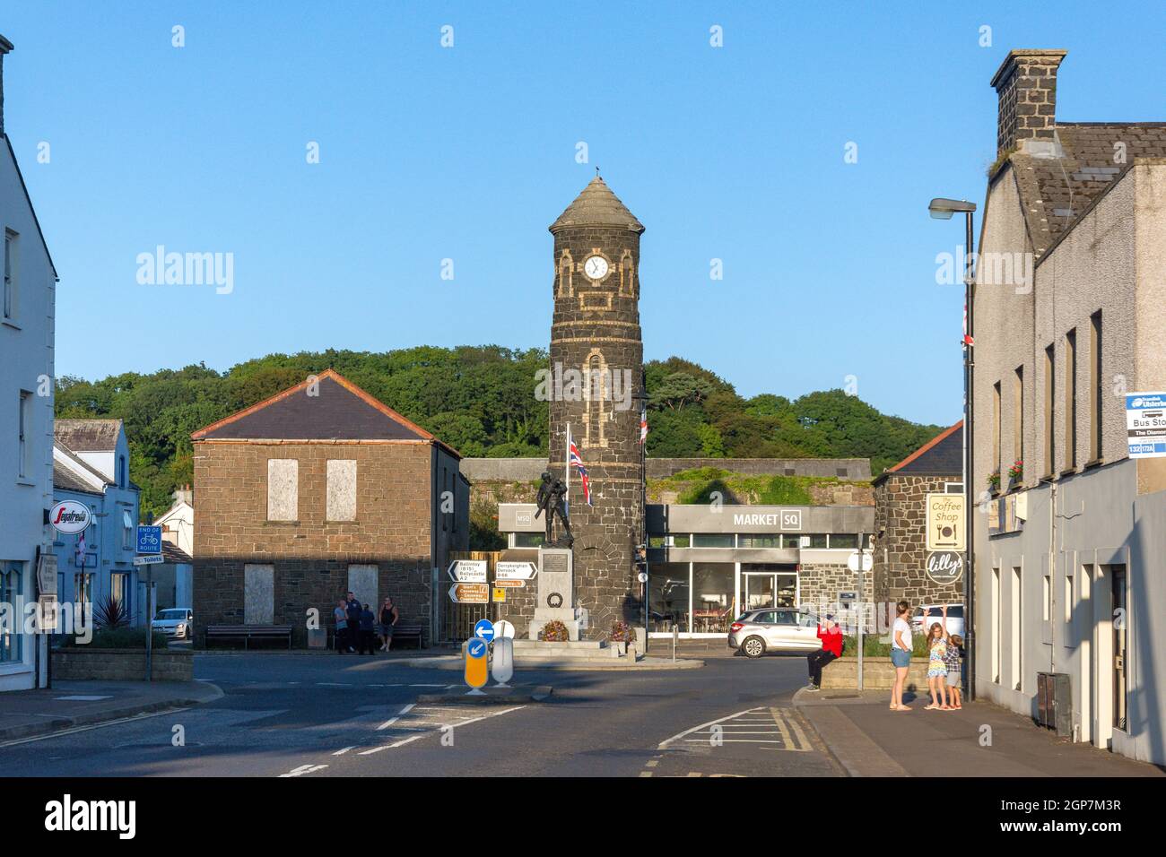 Bushmills Cenotaph, main Street, Bushmills, County Antrim, Irlande du Nord, Royaume-Uni Banque D'Images