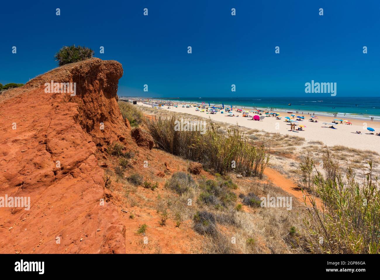 Vue aérienne sur la plage de Vilamoura et Praia de Falesia, Algarve, Portugal Banque D'Images