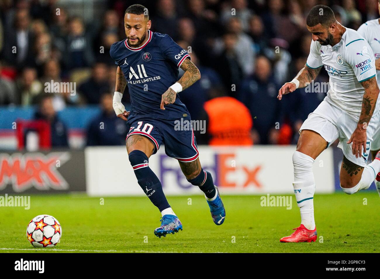 PARIS, FRANCE - SEPTEMBRE 28 : Neymar de Paris Saint-Germain lors du match de la Ligue des Champions entre Paris Saint-Germain et le Manchester City FC au Parc des Princes le 28 septembre 2021 à Paris, France (photo de Jeroen Meuwsen/Orange Pictures) Banque D'Images