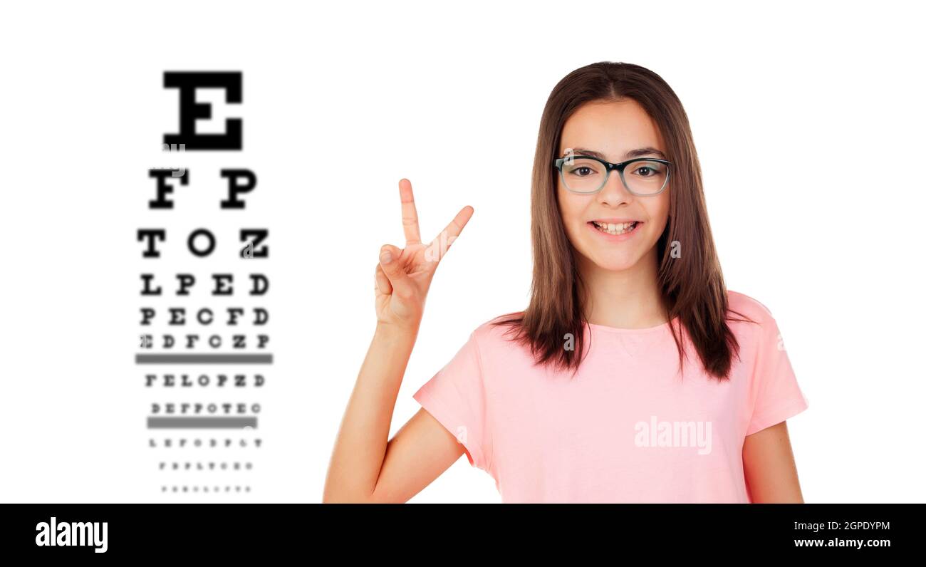 Adorable fille adolescente avec des lunettes de vue Contrôle Banque D'Images