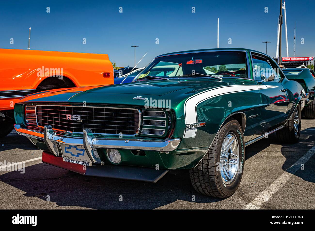 Reno, NV - le 4 août 2021 : coupé à toit rigide Camaro RS 1969 de Chevrolet  à un salon automobile local Photo Stock - Alamy