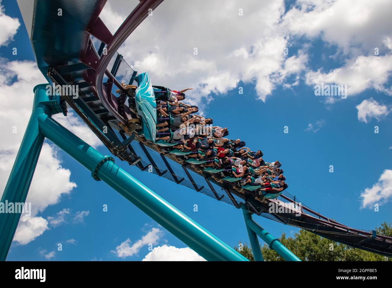 Orlando, Floride. 28 septembre 2021. Les gens apprécient les montagnes russes Mako à SeaWorld (68) Banque D'Images