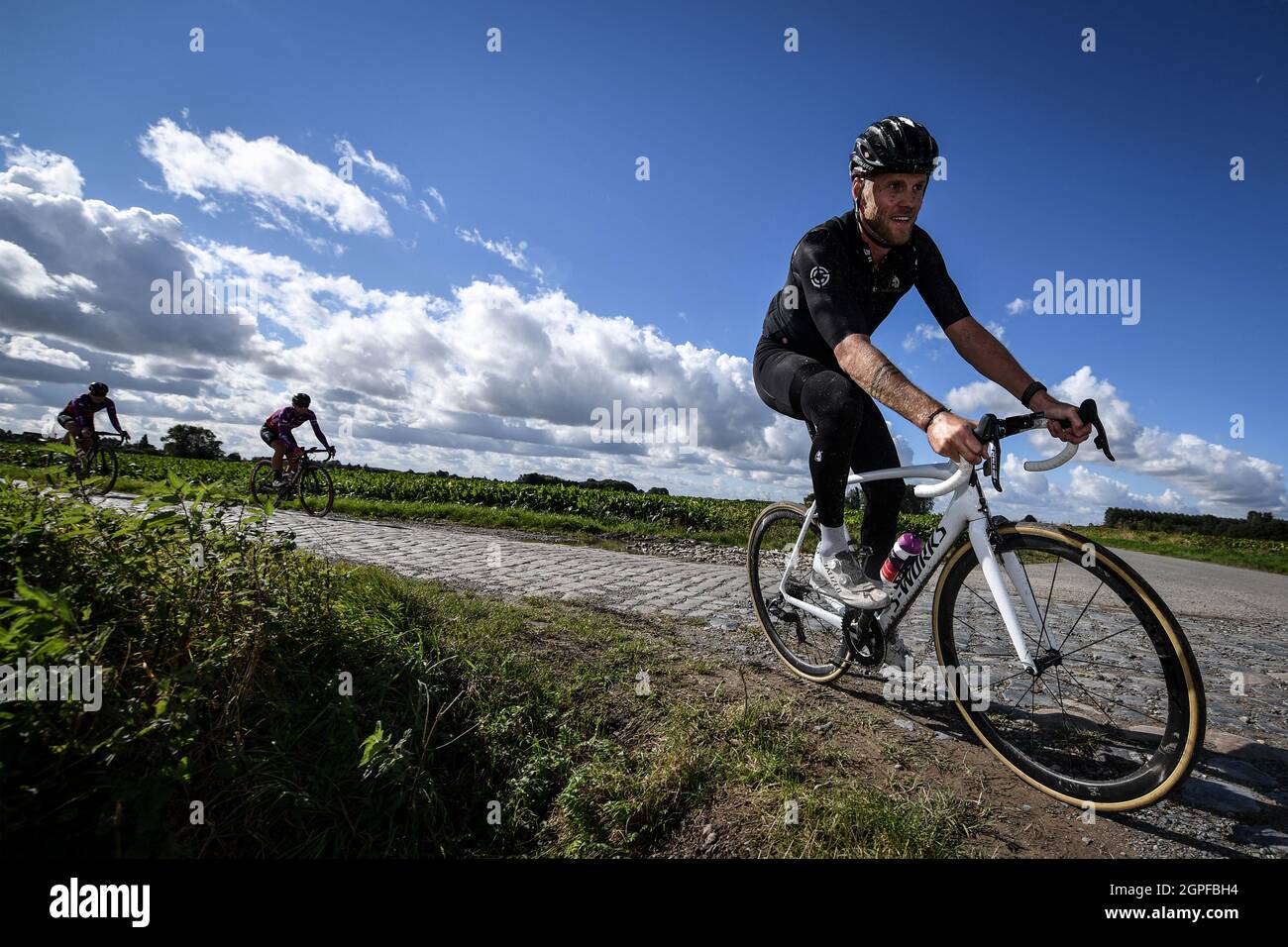 L'ancien cycliste néerlandais Lars Boom photographié en action pendant les préparatifs avant la 118e édition de la course cycliste d'une journée 'Paris-Roubaix', de COM Banque D'Images