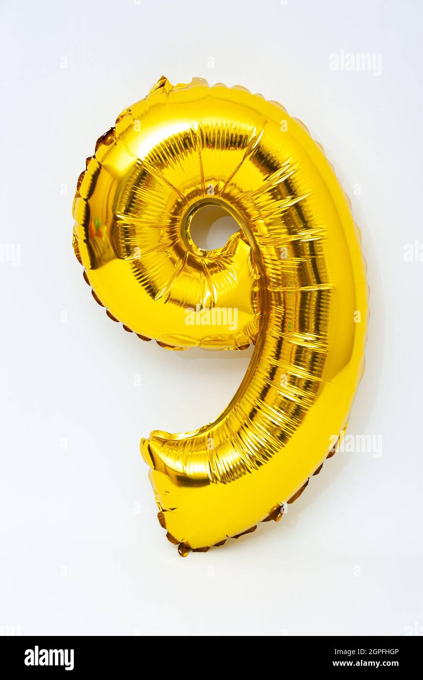 Gros Ballon En Latex Gonflable à L'hélium Isolé Sur Fond Blanc. Ai