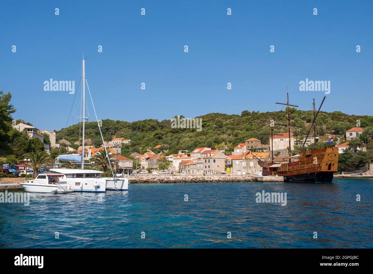 Croatie, Dalmatie, Iles Elaphites, Ile de Sipan, le port de Sudurad Banque D'Images