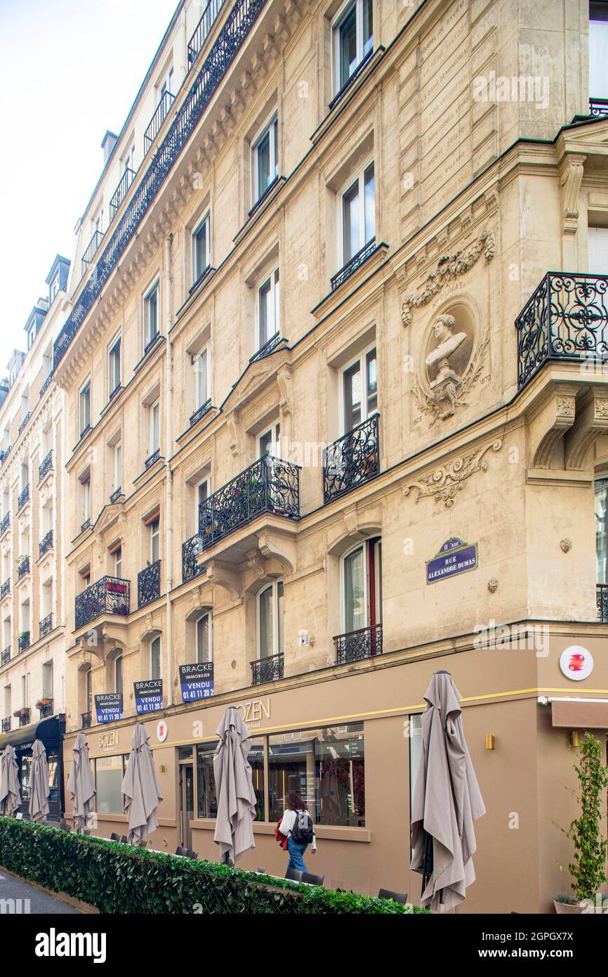 France, Paris, rue Alexandre Dumas Banque D'Images