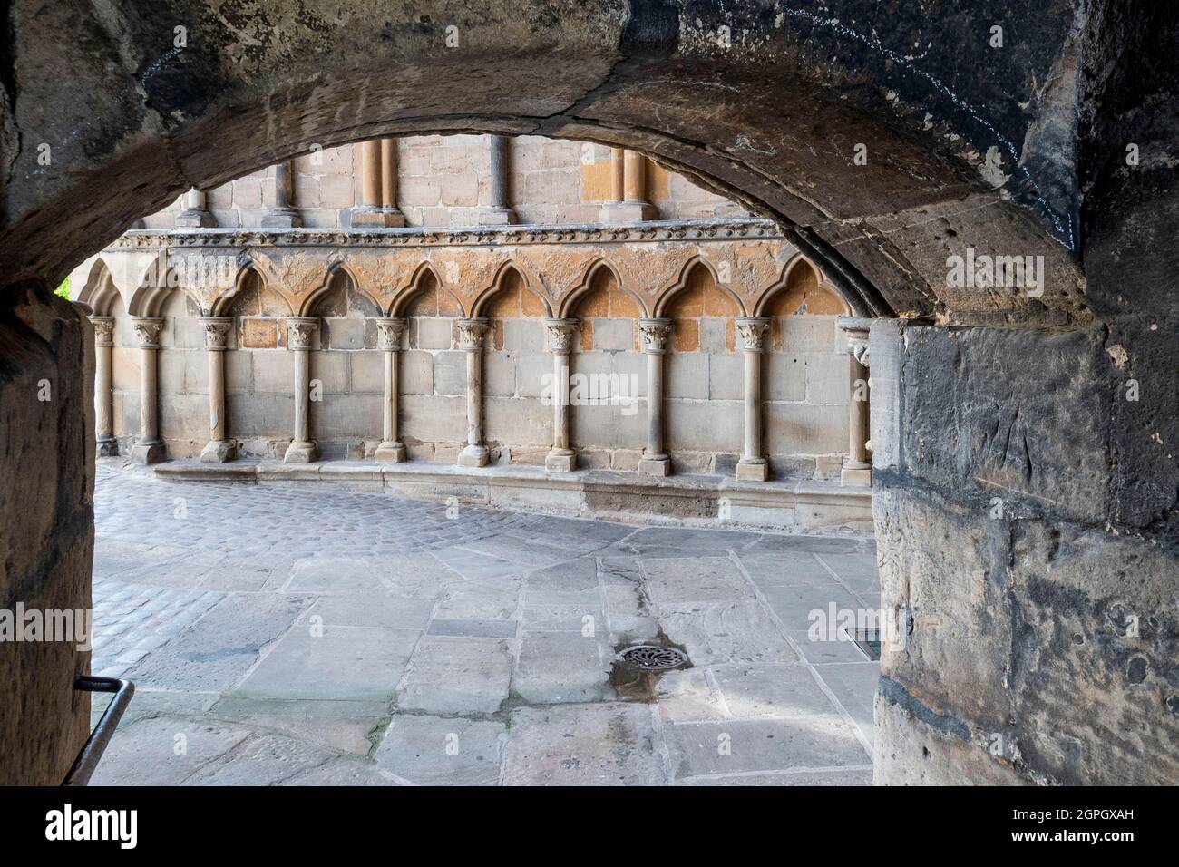 France, Vosges, Épinal, Basilique Saint-Maurice, passage Portail des Bourgeois Banque D'Images