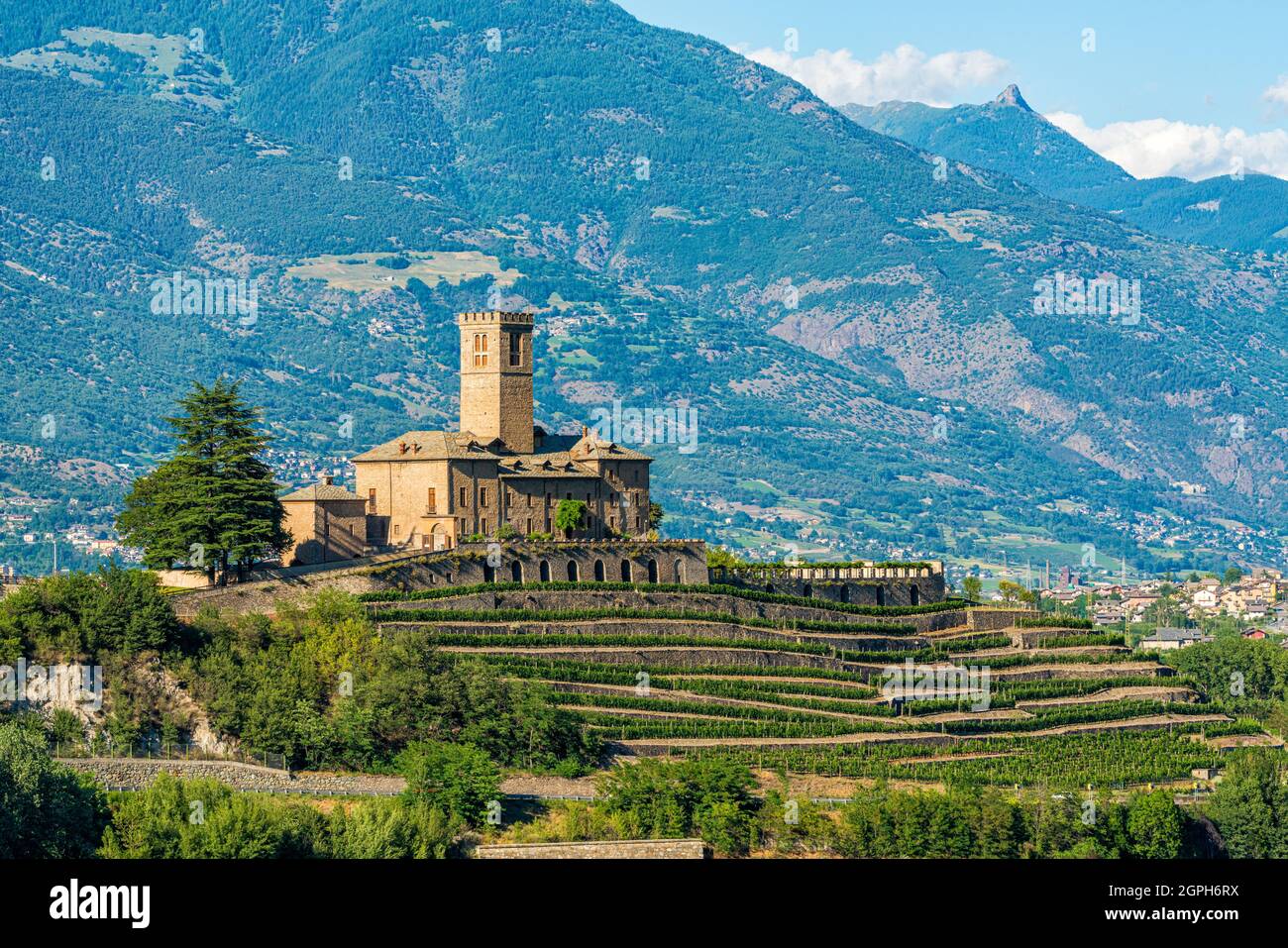 Le plus grand château de Sarre (Castello Reale di Sarre), dans la vallée d'Aoste, au nord de l'Italie. Banque D'Images