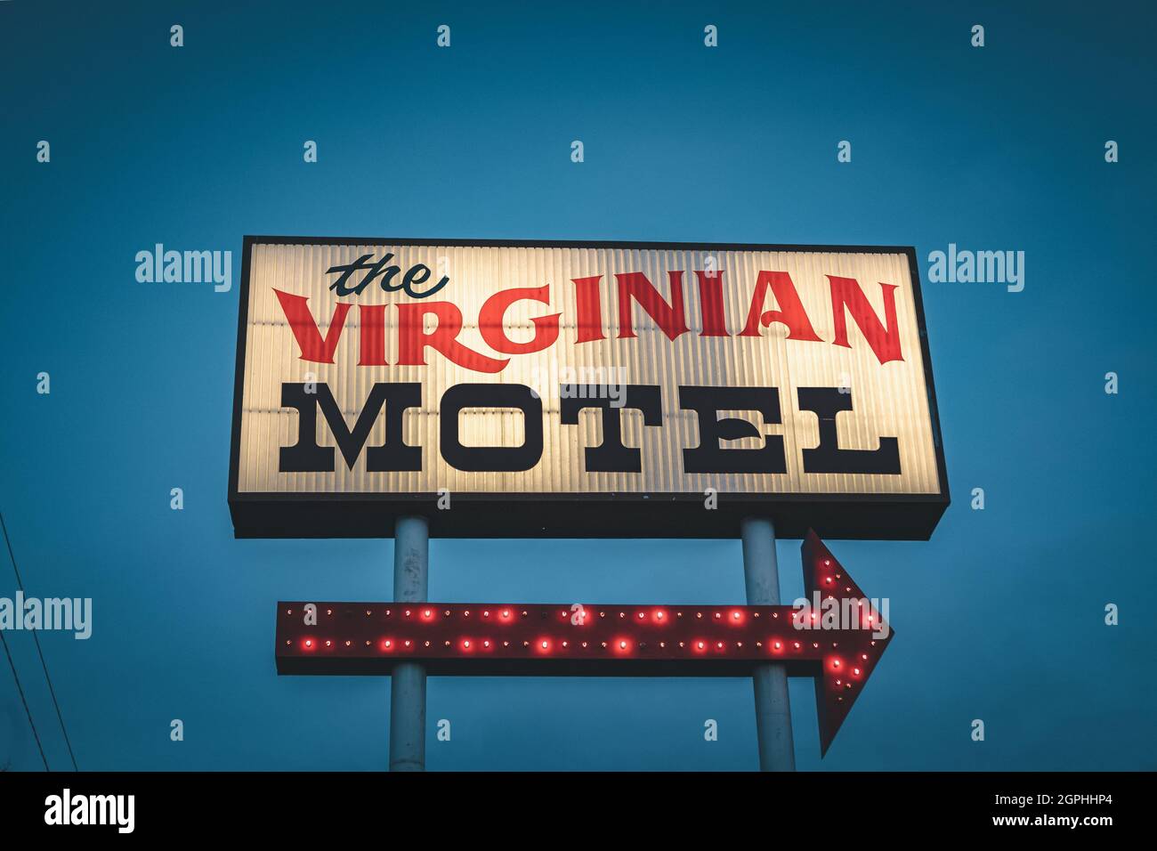 Virgin Motel signe à Dusk, Moab, Utah, États-Unis (USA) Banque D'Images