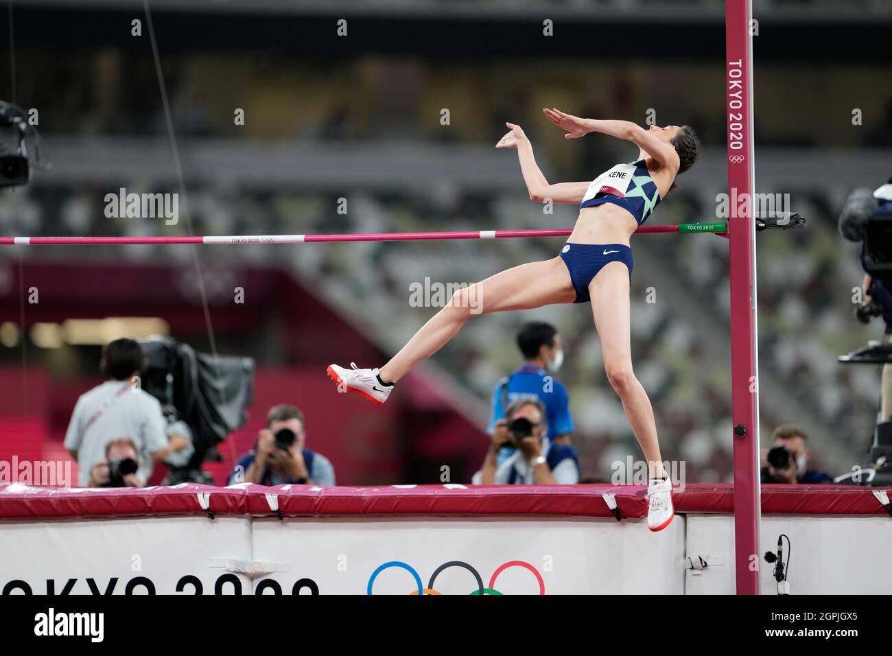 Mariya Lasitskene participant au saut en hauteur aux Jeux Olympiques de Tokyo en 2020. Banque D'Images