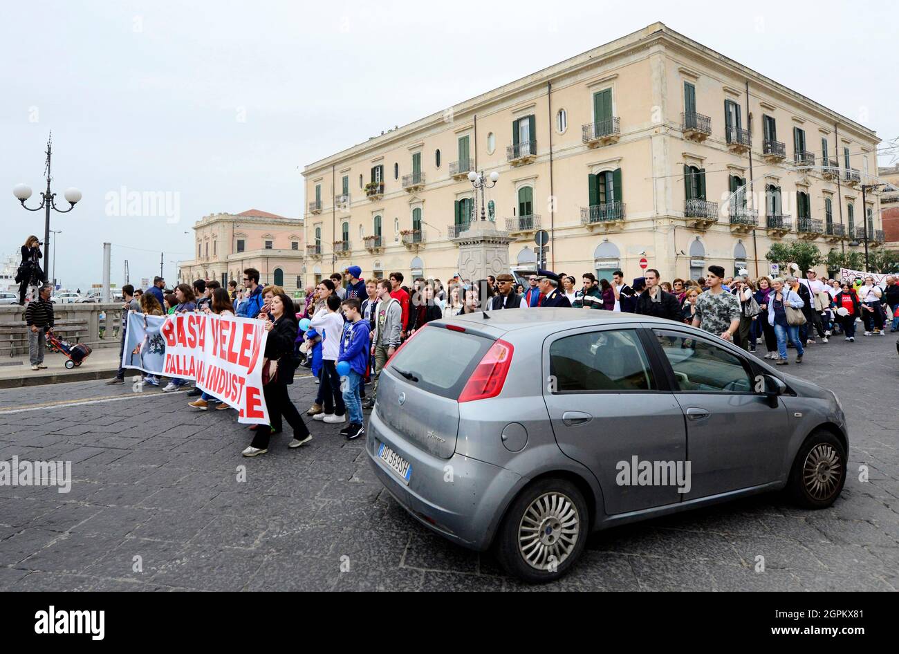 Une manifestation contre une zone industrielle à Syracuse, en Italie. Banque D'Images