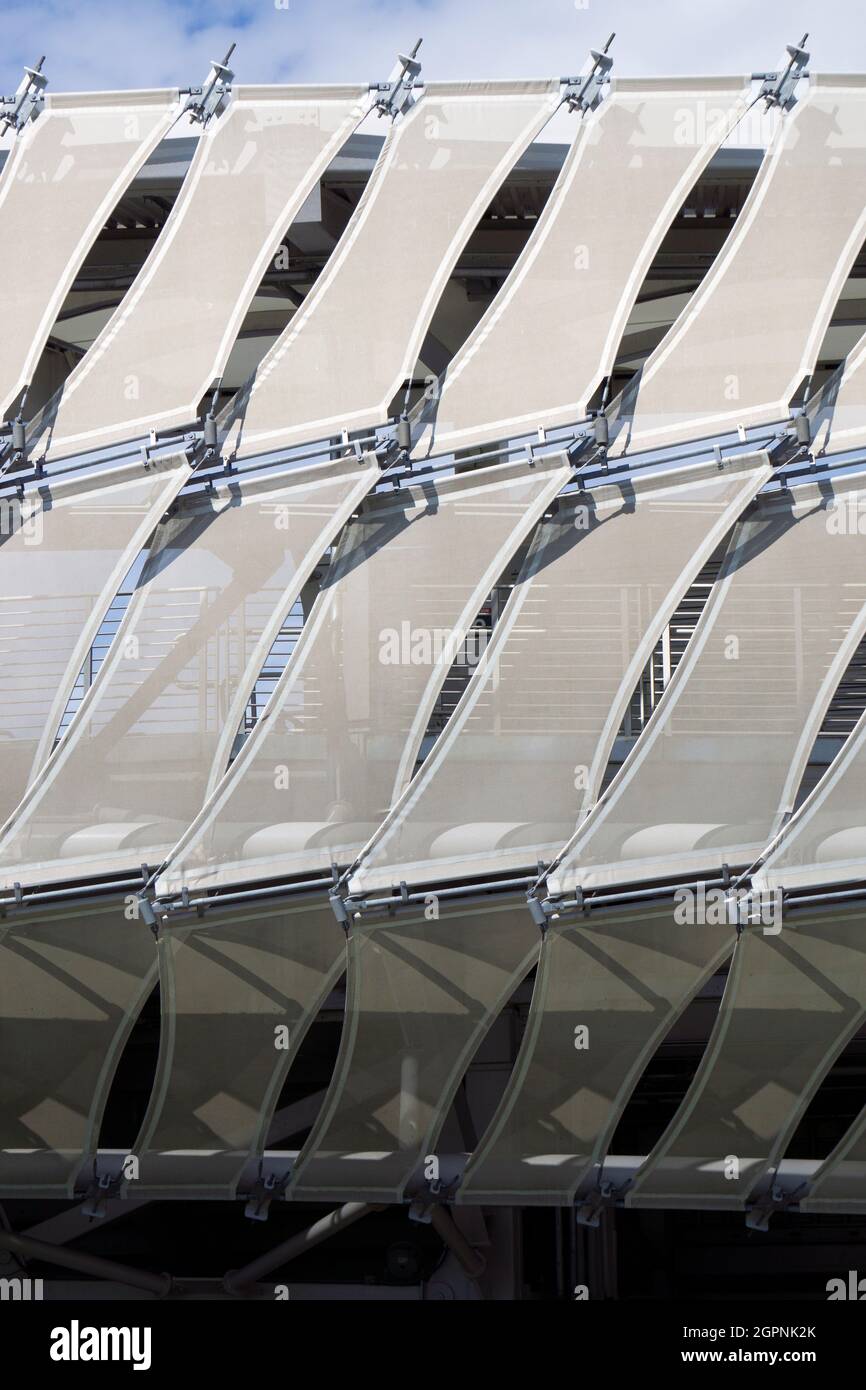 L'extérieur du stade Louis Armstrong, qui fait partie du Billie Jean King National tennis Centre à Flushing, Queens, New York. Banque D'Images