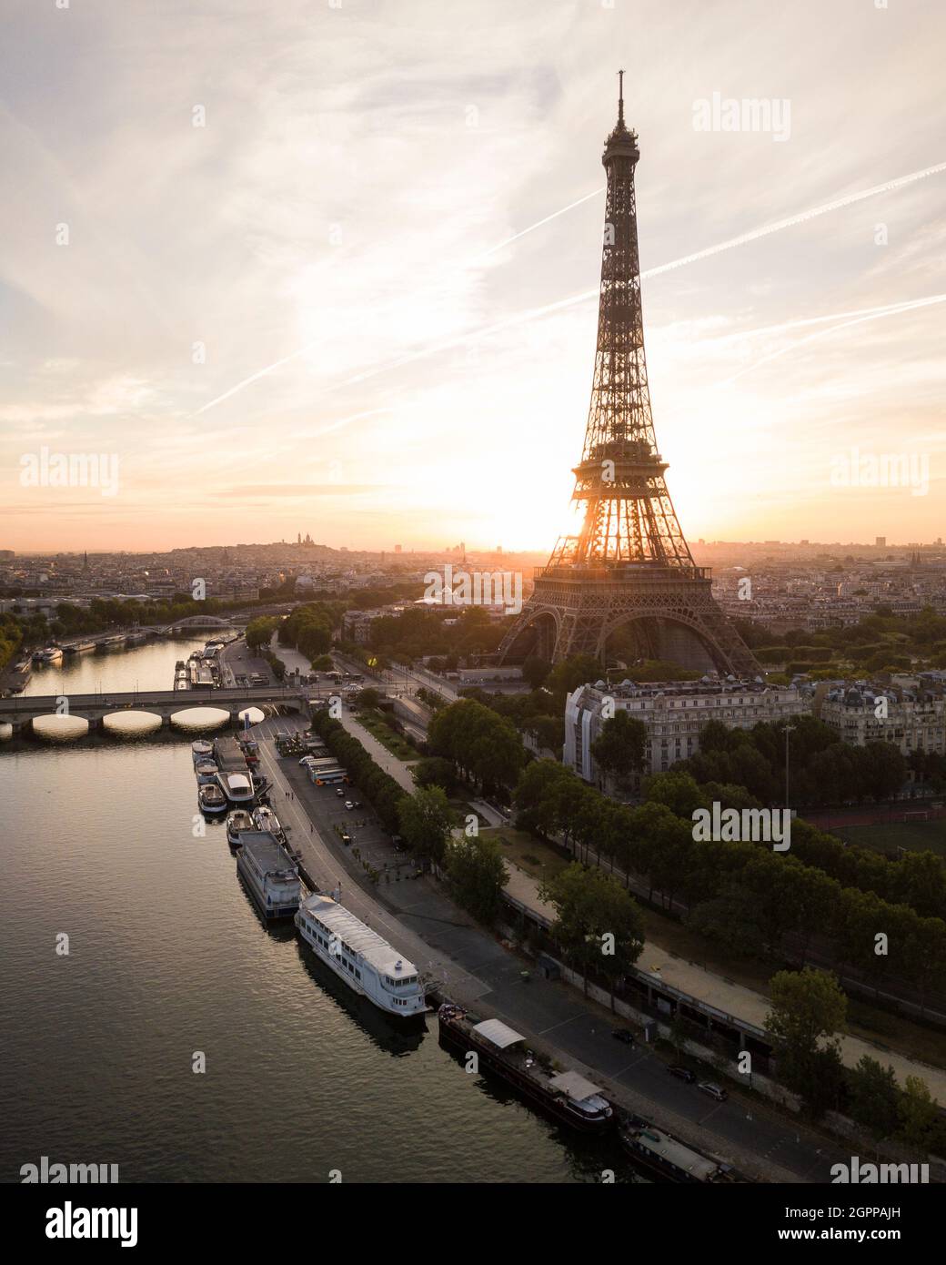 La France, Paris, la Tour Eiffel et la Seine au coucher du soleil Banque D'Images