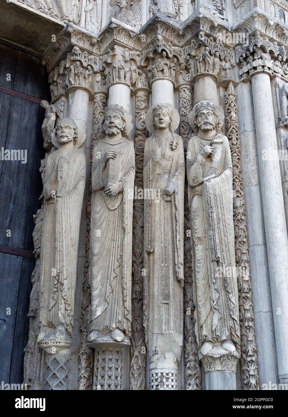 Statues de l'ébraement de droit du portail Royal Banque D'Images