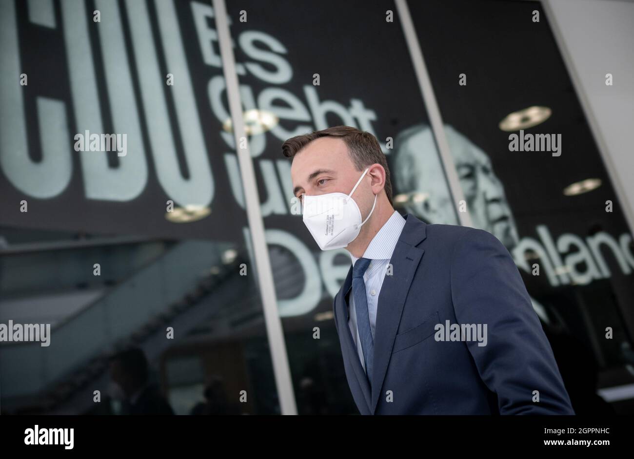 Berlin, Allemagne. 30 septembre 2021. Paul Ziemiak, Secrétaire général de la CDU, arrive pour une déclaration à la presse sur les négociations exploratoires prévues. Après les élections fédérales, la CDU/CSU souhaite consulter individuellement les Verts et le FDP au sujet de discussions exploratoires sur un éventuel gouvernement. Credit: Michael Kappeller/dpa/Alay Live News Banque D'Images