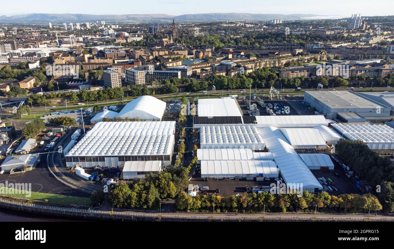 Bâtiments temporaires érigés pour fournir une capacité supplémentaire sur le campus écossais de Glasgow pour la Conférence des Parties des Nations Unies sur les changements climatiques (Cop26) le mois prochain. Date de la photo: Mercredi 29 septembre 2021. Banque D'Images