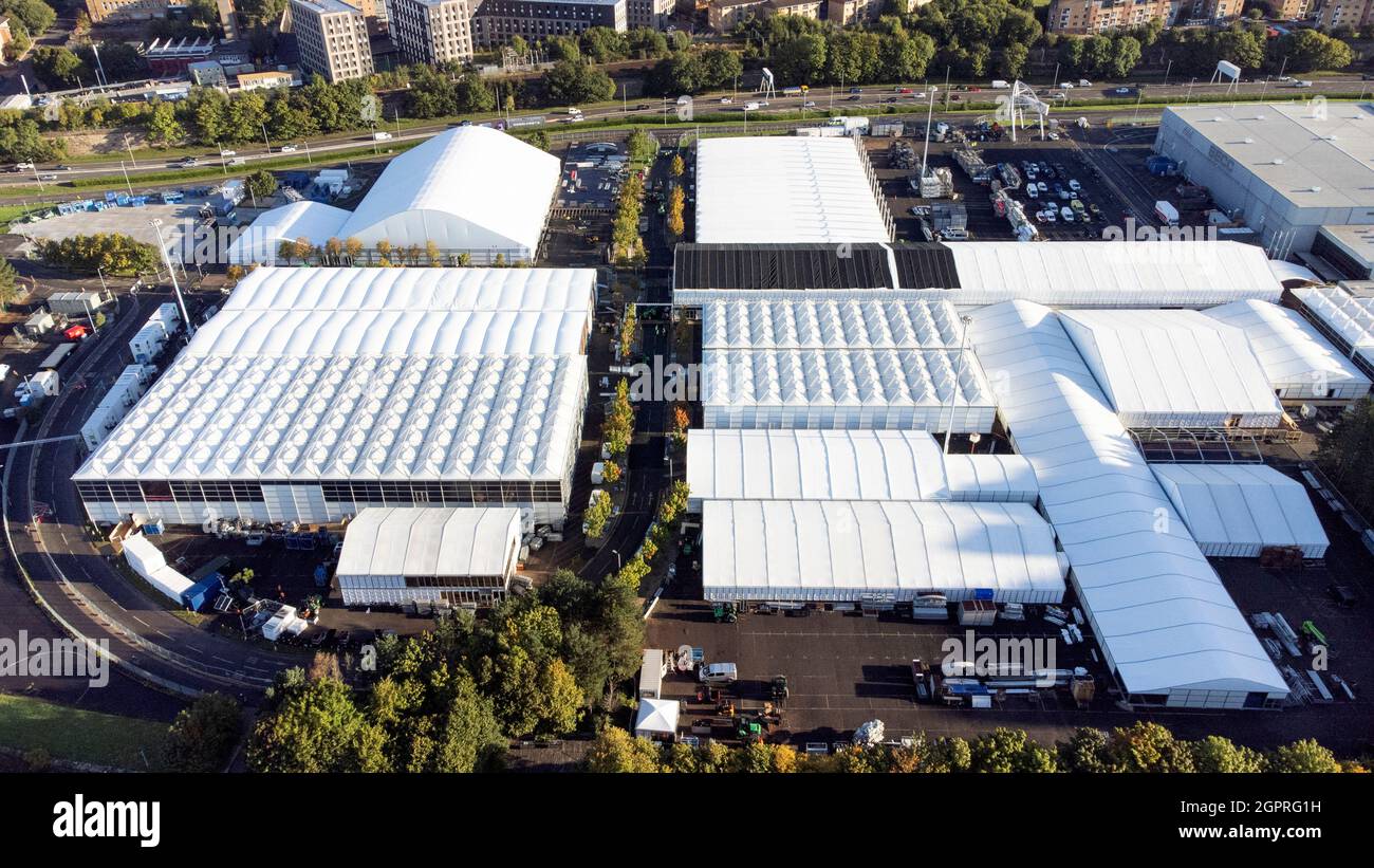 Bâtiments temporaires érigés pour fournir une capacité supplémentaire sur le campus écossais de Glasgow pour la Conférence des Parties des Nations Unies sur les changements climatiques (Cop26) le mois prochain. Date de la photo: Mercredi 29 septembre 2021. Banque D'Images