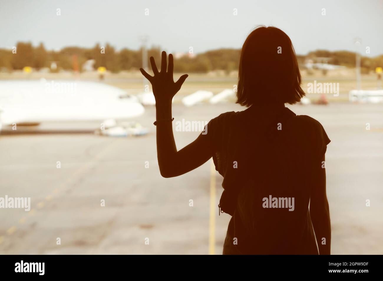 Femme à l'aéroport. Banque D'Images