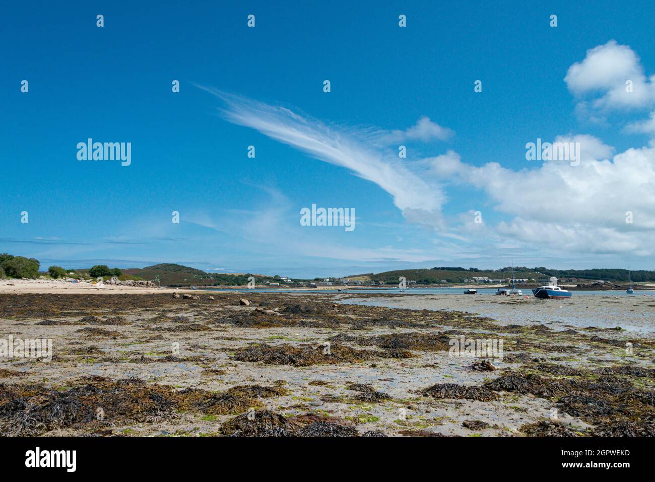 Bateaux à Green Bay, Bryher, Iles de Scilly, à marée basse Banque D'Images