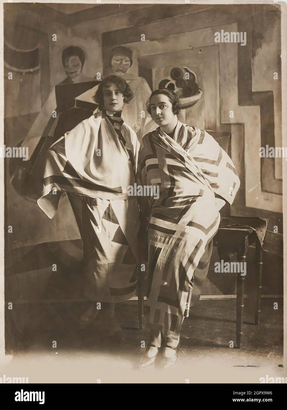 Sonia Delaunay dans son studio , c. 1924. Collection privée. Banque D'Images